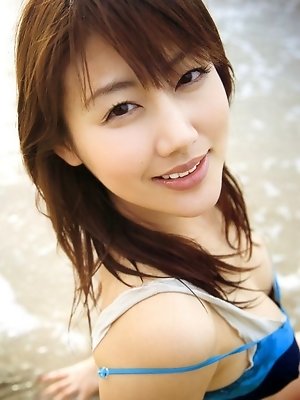Energetic and adorable this gravure idol is a jaw dropper